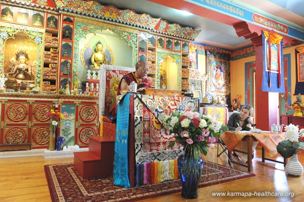 Sherab Gyaltsen Rinpoche is teaching