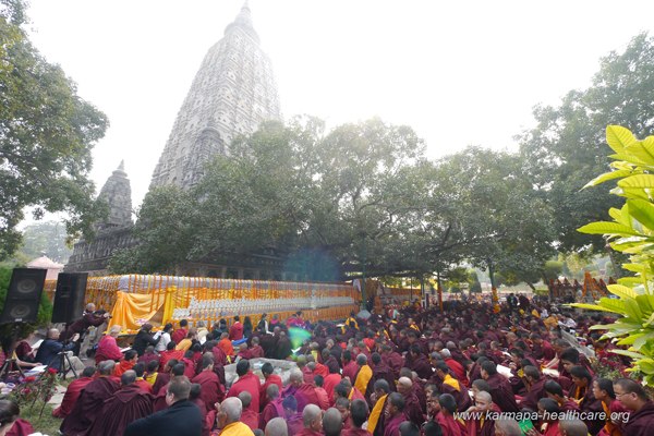 Gyalwa Karmapa opens the Monlam